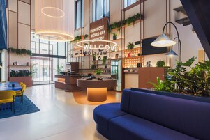 入住/退房自助服务终端