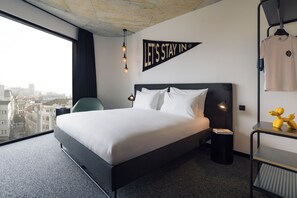 Chambre Deluxe double | Minibar, coffre-fort, bureau