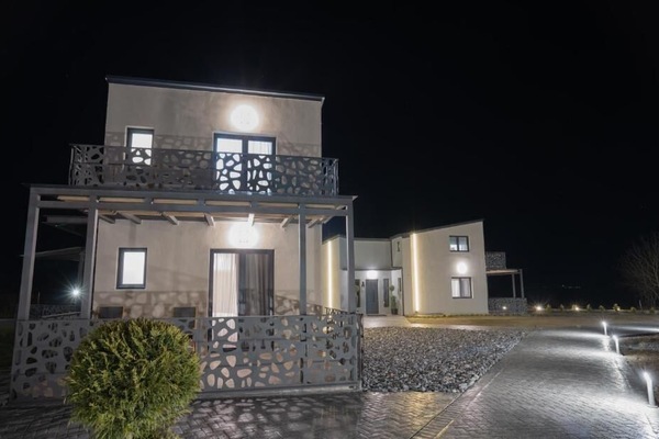 Deluxe Triple Room | Laptop workspace, free WiFi, bed sheets