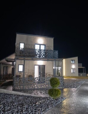 Exterior - The Rooms (Almopia)