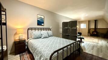 1 bedroom, travel crib, free WiFi, bed sheets