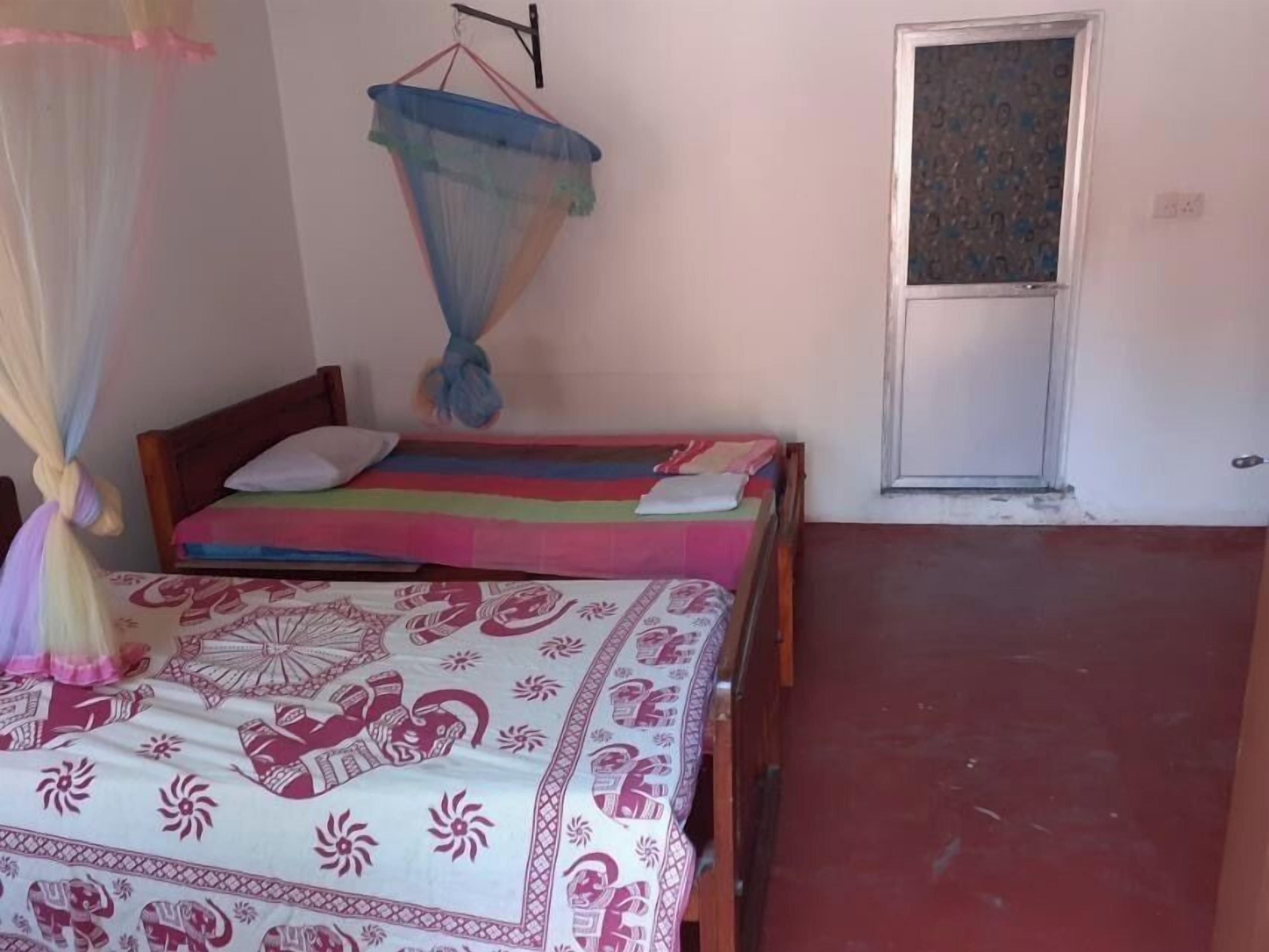 Single Room | Soundproofing, iron/ironing board, WiFi (free)