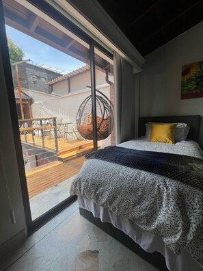 Suite Studio Familiale, vue piscine