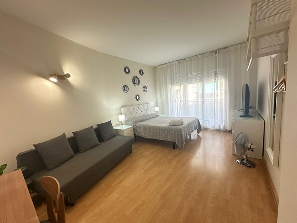 Triple Room, Shared Bathroom | Iron/ironing board, free WiFi