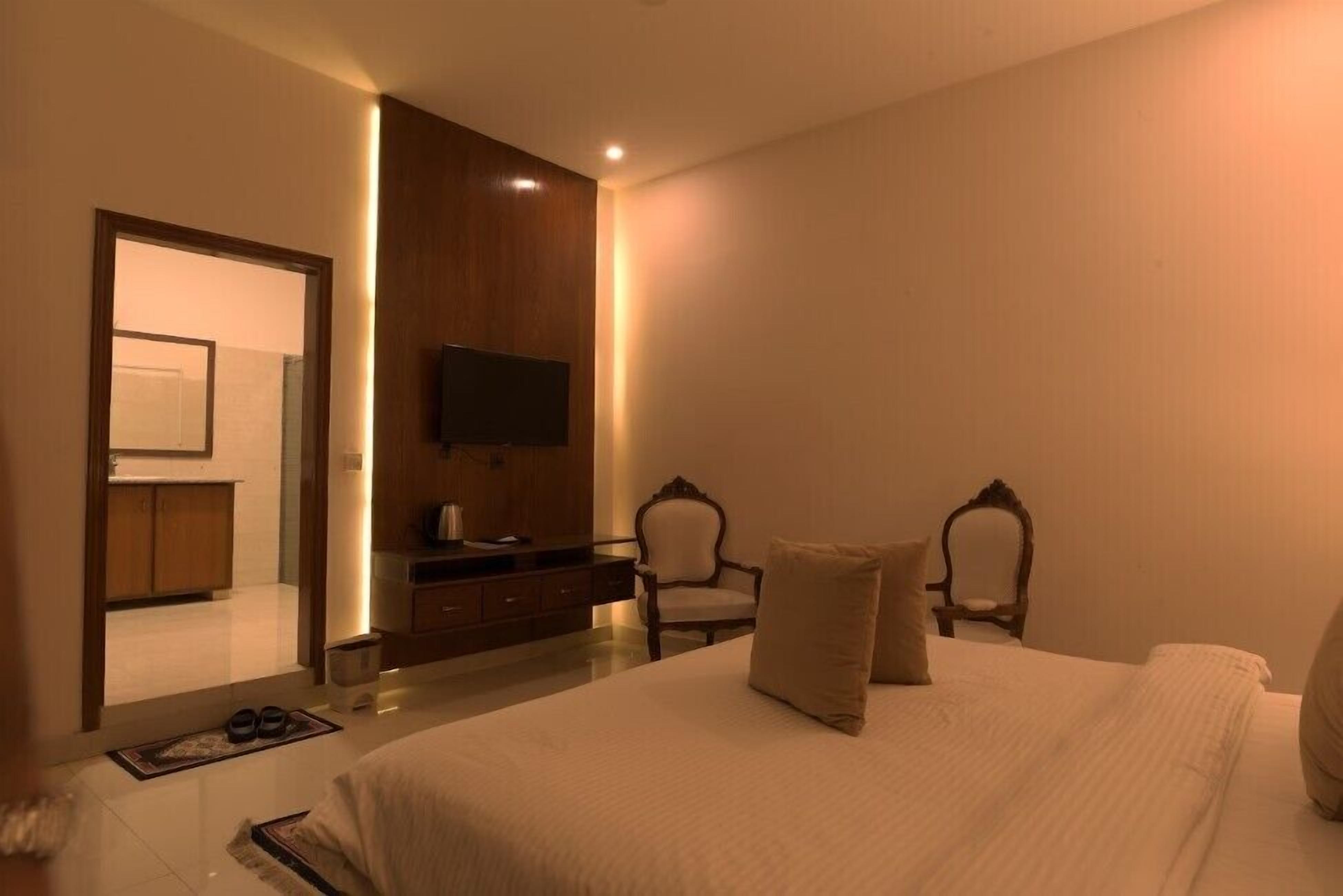 Deluxe Double Room, City View