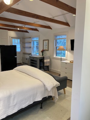 1 bedroom, iron/ironing board, WiFi, bed sheets - Charming studio in lovely Nantucket with WiFi, AC (Nantucket)