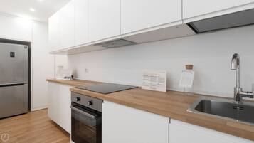 Ofen, Herdplatte, Geschirrspüler, Toaster