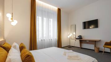 Deluxe Double Room | In-room safe, laptop workspace, blackout drapes, soundproofing