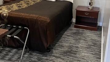 Suite de lujo, vistas al lago | 1 dormitorio, escritorio, espacio para trabajar con un portátil