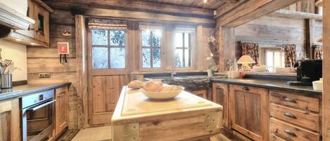 Lave-vaisselle, cafetiÚre-théiÚre