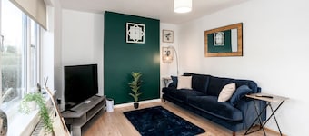 Lovely 3-Bed Home in Nottingham