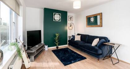 Lovely 3 bed near Uni and QMC