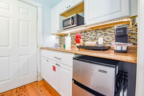 Fridge, microwave, coffee/tea maker - VanGogh Studio | Updated, Old Town, Heated Pool (Key West)