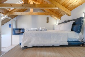 3 chambres, coffres-forts dans les chambres, fer et planche Ă repasser