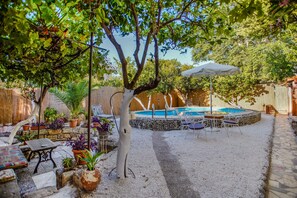 Terrace/patio - Seafalios Villa,Chania Town,no car needed, private pool (Chania)