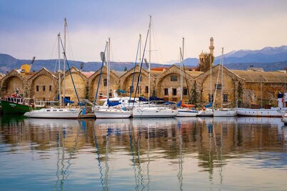 Seafalios Villa,Chania Town,no car needed, private pool