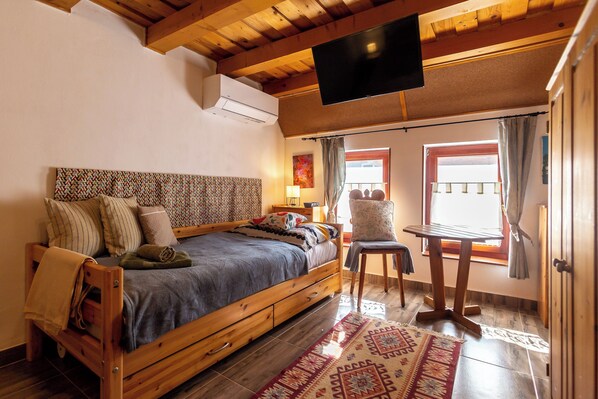 Maison en rangée familiale, plusieurs chambres (The Bird of Happiness-Heaven for dogs) | 2 chambres, espace de travail pour ordinateurs portables