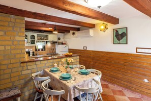 Maison en rangée familiale, plusieurs chambres (The Bird of Happiness-Heaven for dogs) | Restauration