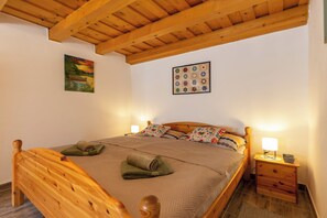 Family Townhome, Multiple Bedrooms (The Bird of Happiness-Heaven for dogs) | 2 bedrooms, laptop workspace, iron/ironing board, free WiFi - The Bird of Happiness-heaven for Dogs (Nemesbük)