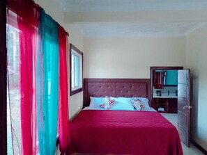 ดีลักซ์วิลล่า, วิวสวน | 4 ห้องนอน, ผ้าม่านกันแสง, เตารีด/โต๊ะรีดผ้า