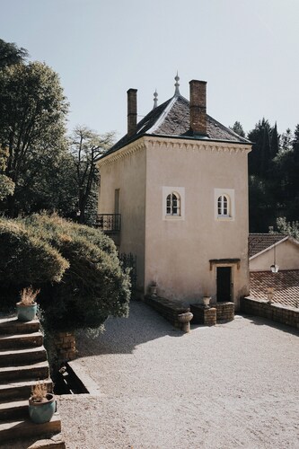 Lyon Country House - Tour de Garde