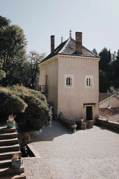 Lyon Country House - Tour de Garde