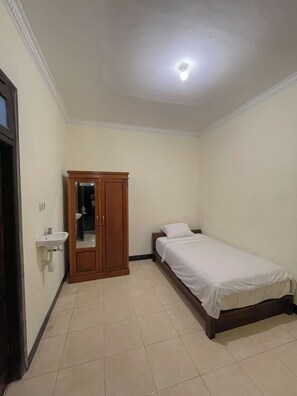1 Schlafzimmer, Zimmersafe, Schreibtisch, kostenloses WLAN