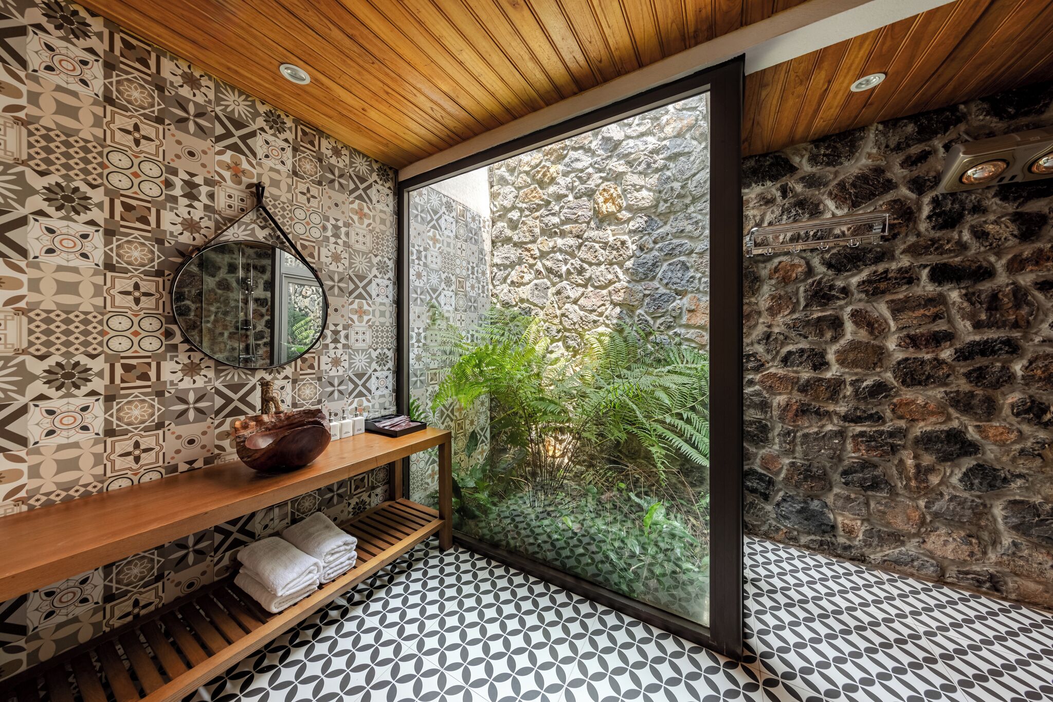 King Room with Garden View | 浴室 | 环保洗浴用品、吹风机、浴袍、拖鞋