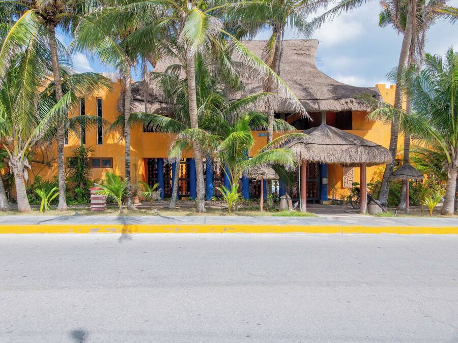 Fachada de la propiedad