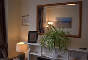 2 bedrooms, individually decorated, individually furnished - Tilling View (Rye)