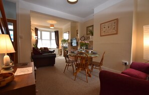 Comfort House | In-room dining - Tilling View  (Rye)