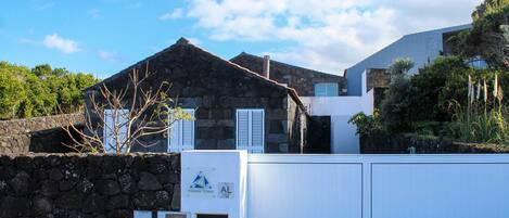 Façana frontal de l'allotjament