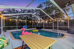 Outdoor pool, a heated pool - 3br Fun Vibrant Oasis, Heated Pool, Cold Plunge, Barbeque, Fire-pit, Arcade. (Bradenton)