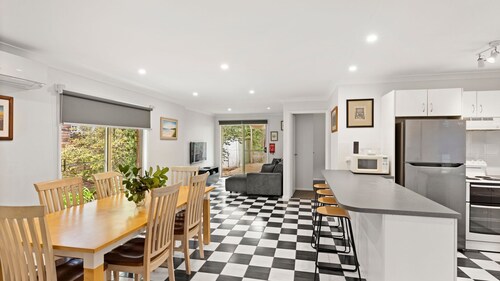 Prez Cote La Plaz - Pet Friendly -1 Min Walk to Beach