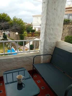 Terrace/patio - Beachfront paradise, families and couples to enjoy the sea. (La Gaspara)