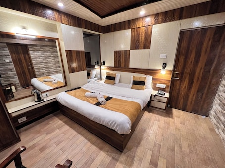 Ropa de cama de alta calidad y tabla de planchar con plancha