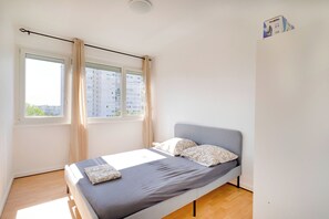 3 soverom, strykejern/-brett, wi-fi og sengetøy