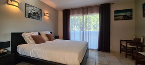 4 soverom, strykejern/-brett, wi-fi og sengetøy