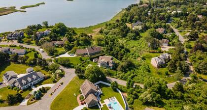 New Saltwater Heated Pool & Hot Tub -Less than 5 Minutes from Nauset Beach!