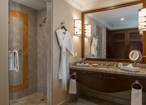 Hair dryer, towels, soap, toilet paper - Oceanfront Suite @ Pueblo Bonito Sunset Beach - Feb 3rd - Feb 10th
 (Cabo San Lucas)