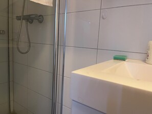 Apartment, 1 Bedroom | Bathroom
