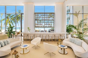 2 bars/lounges, 2 swim-up bars, 2 poolside bars - Radisson Collection Resort & Spa, Galle (Talpe)