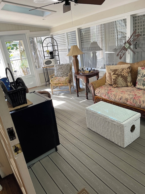 Pool, Laundry, And Grilling Area - Key West, FL