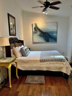 4 habitaciones, escritorio, tabla de planchar con plancha y wifi 