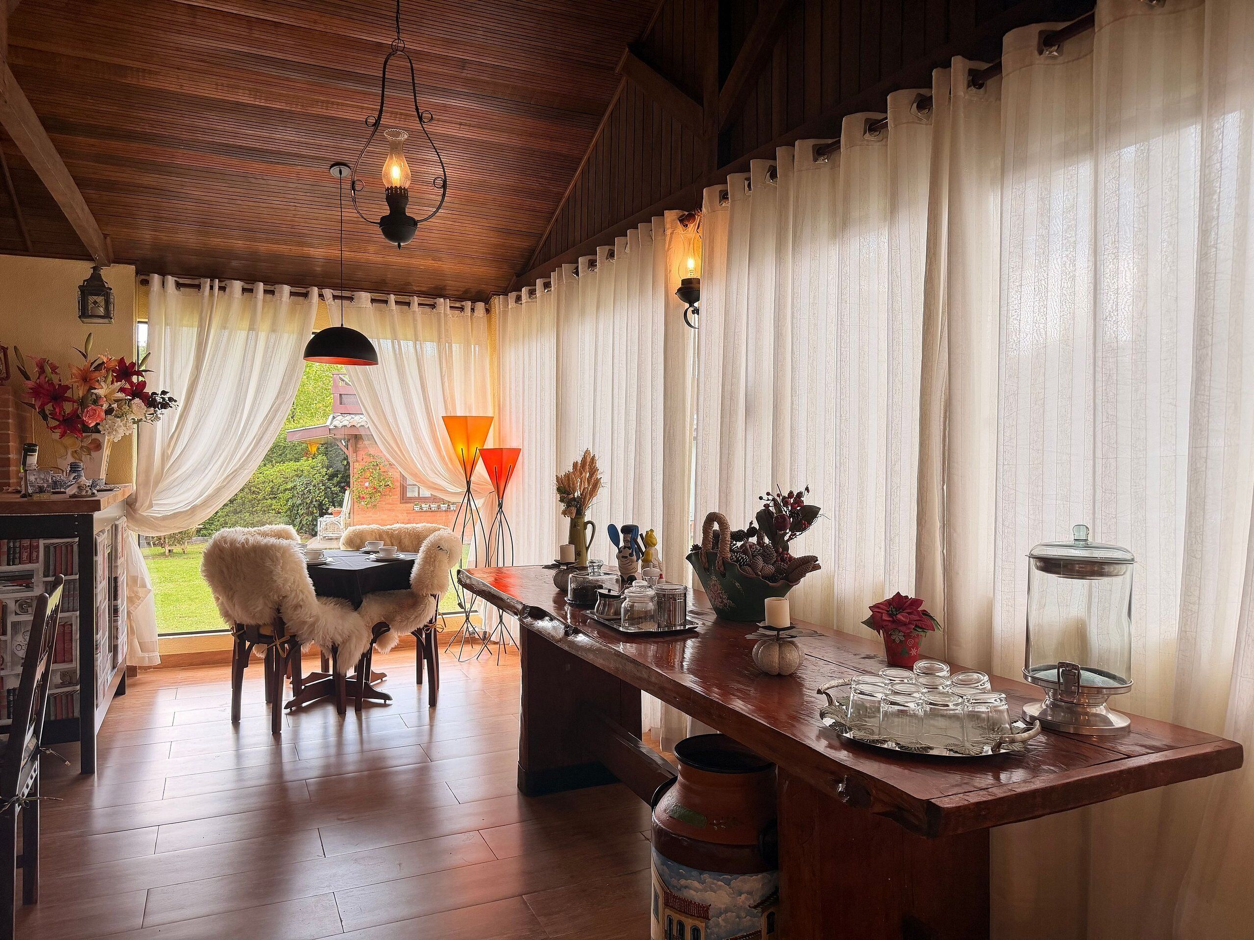 Suite | Tempat makan