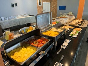 Petit déjeuner buffet compris tous les jours