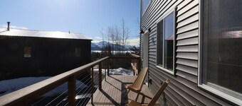 Lupine Lodge with Mountain Views