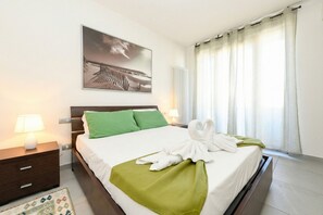 1 bedroom, in-room safe, iron/ironing board, free WiFi