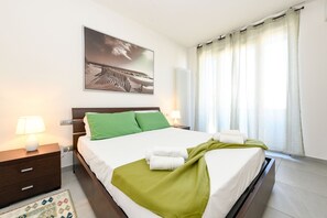 1 bedroom, in-room safe, iron/ironing board, free WiFi