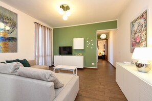 TV - Desenzanoloft Casa degli Artisti (Peschiera del Garda)
